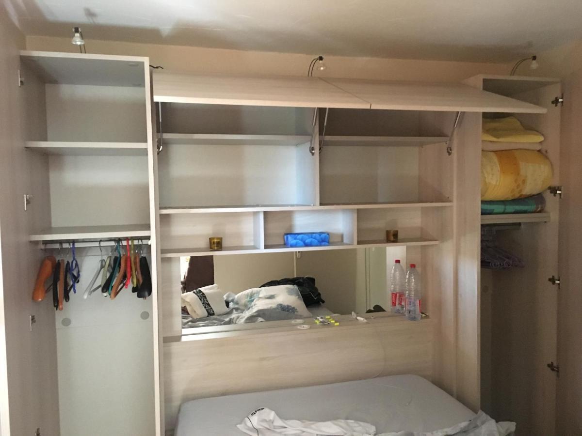 Cavalaire Vue Mer Au Loin Maisonnette Tout Equipee Pour 4 Personnes Avec Piscine Clim Wifi Velos Tv Barbecues 외부 사진